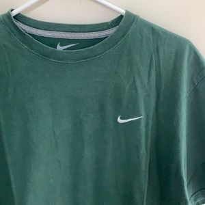 Nike XL Green t-shirt standard fit